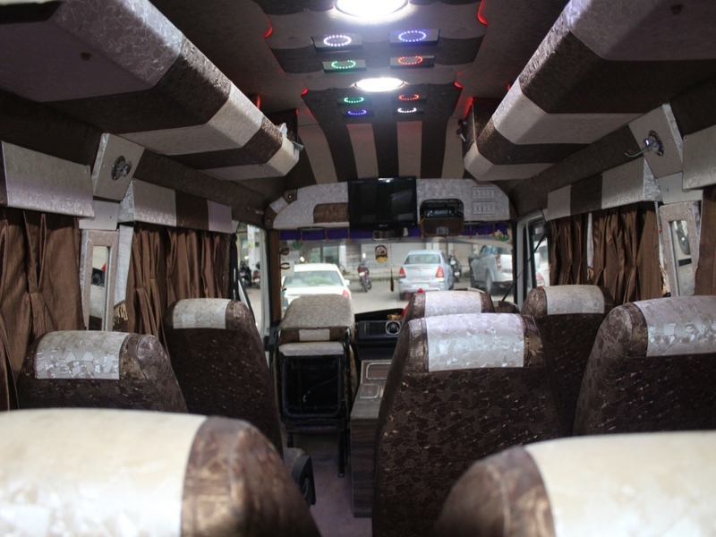 tempo traveller price jammu